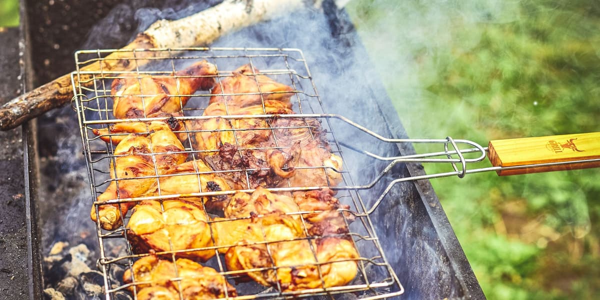 Traeger vs Weber SmokeFire: Which Pellet Grill Should You Buy?